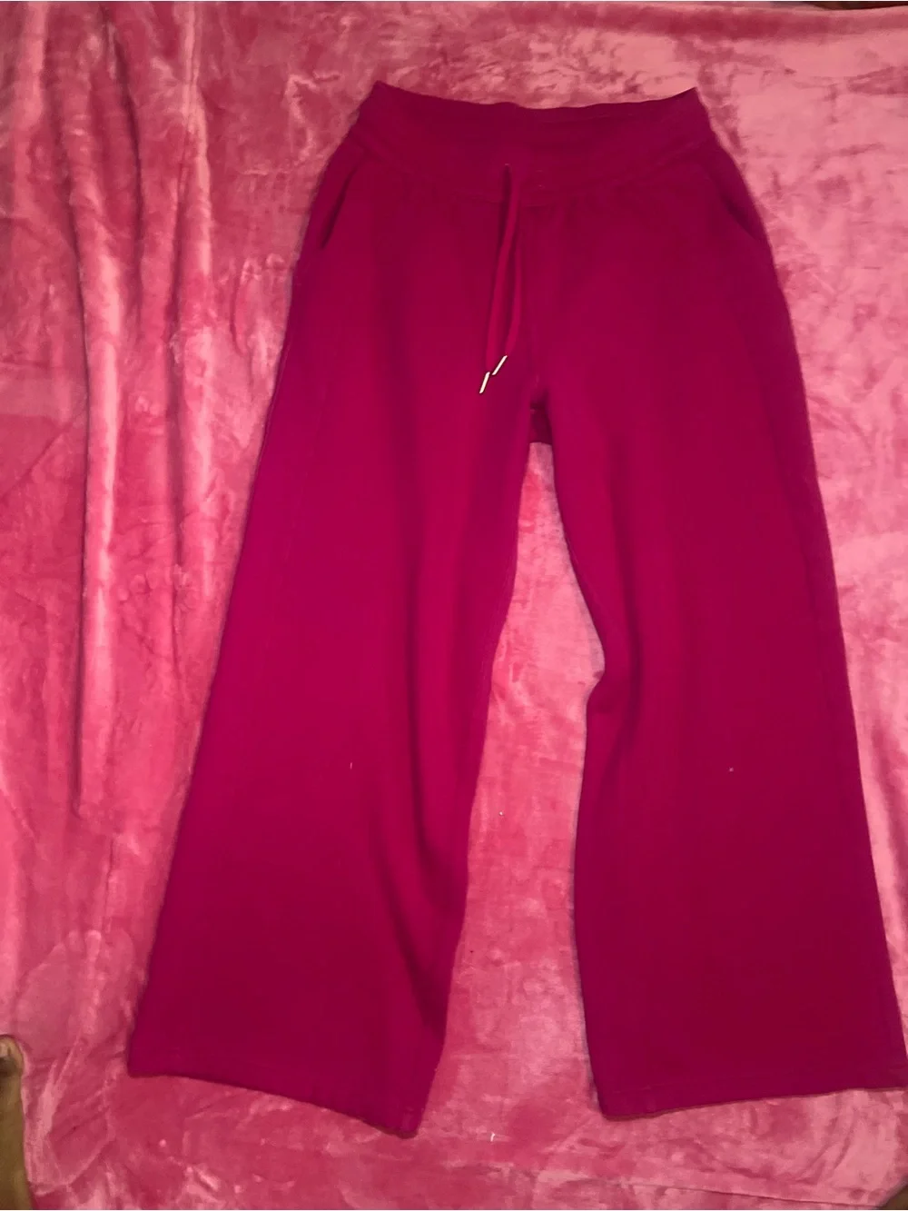 Lululemon Scuba Mid-Rise Wide-Leg Pants | Color: Passionate | Medium